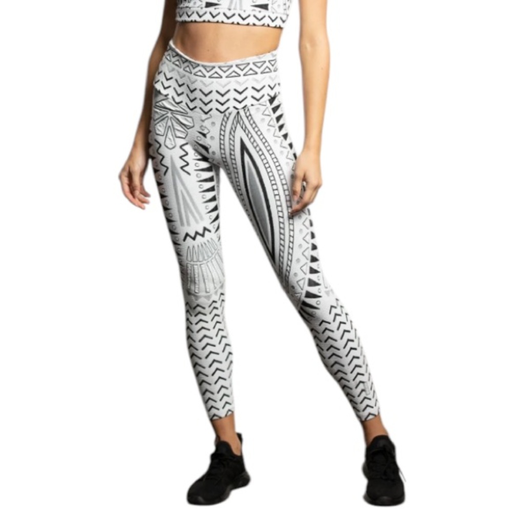 COCO on the go black and white abstract print high rise athletic leggings small